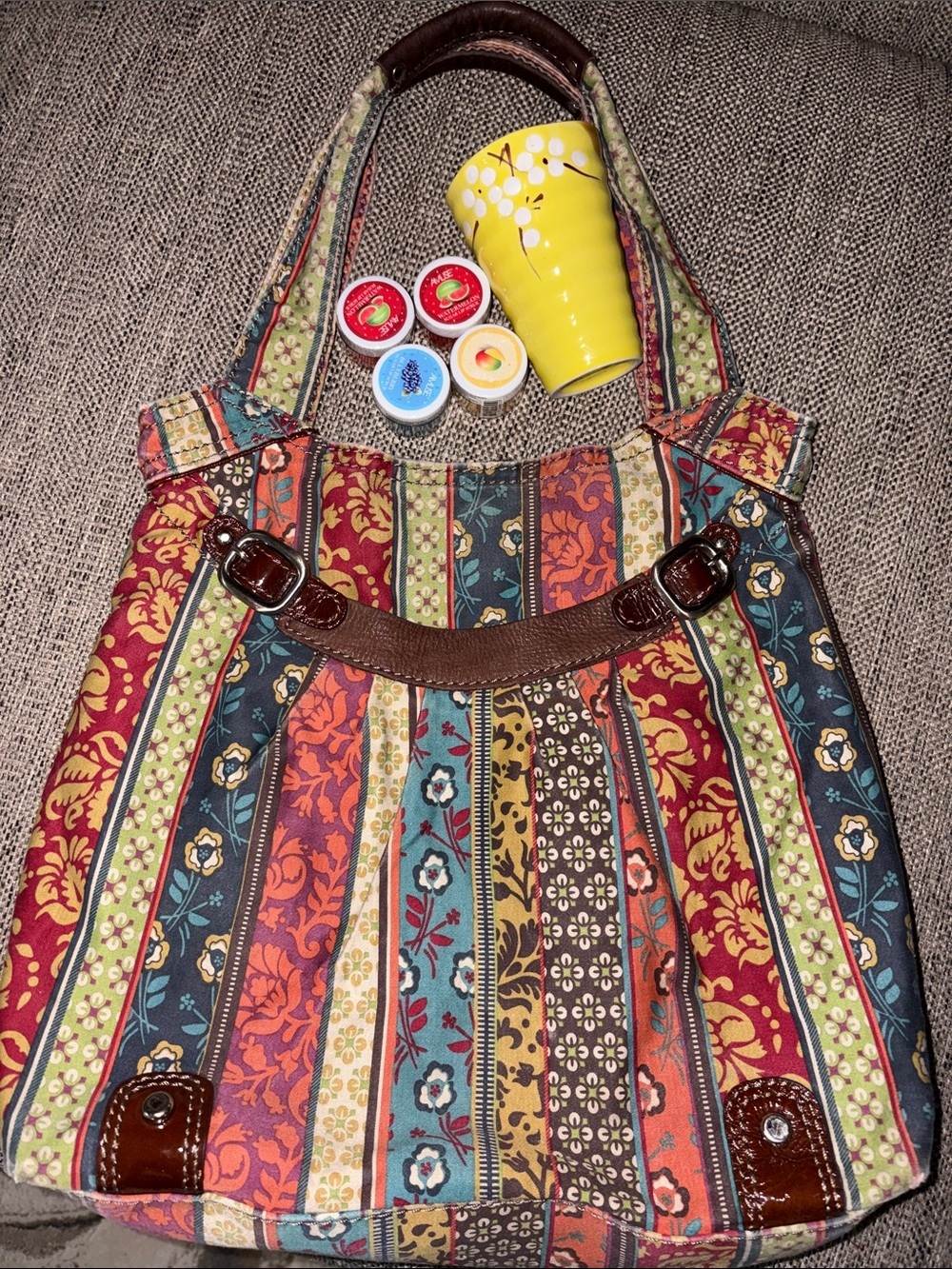 FOSSIL FLORAL BAG, 4 AMUSE Lip Scrubs & Handmade Cup